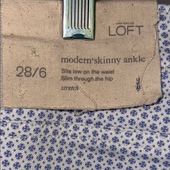 LOFT White Skinny Ankle Pants with Blue Pattern - Picture 2 of 9